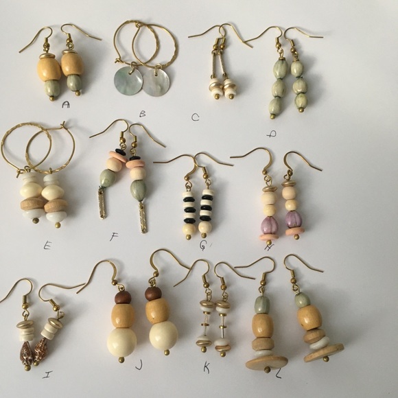 ASSORTED EARRINGS A - L - Picture 2 of 9